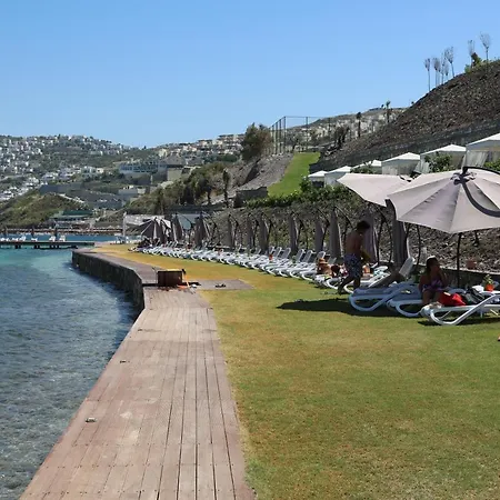 ヴィラ Bodrum Adabuku Luks 2+1 Ozel Plaj Ve Havuzlu