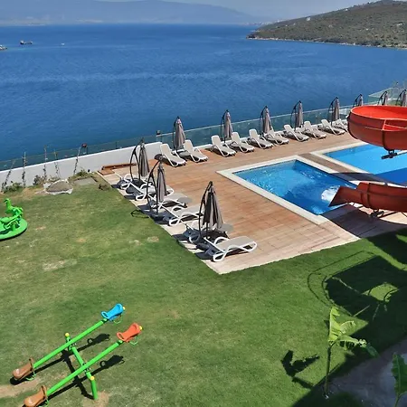 Bodrum Adabuku Luks 2+1 Ozel Plaj Ve Havuzlu ヴィラ